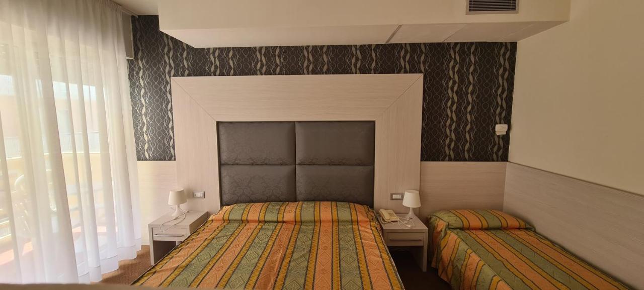 Hotel Eros 3*