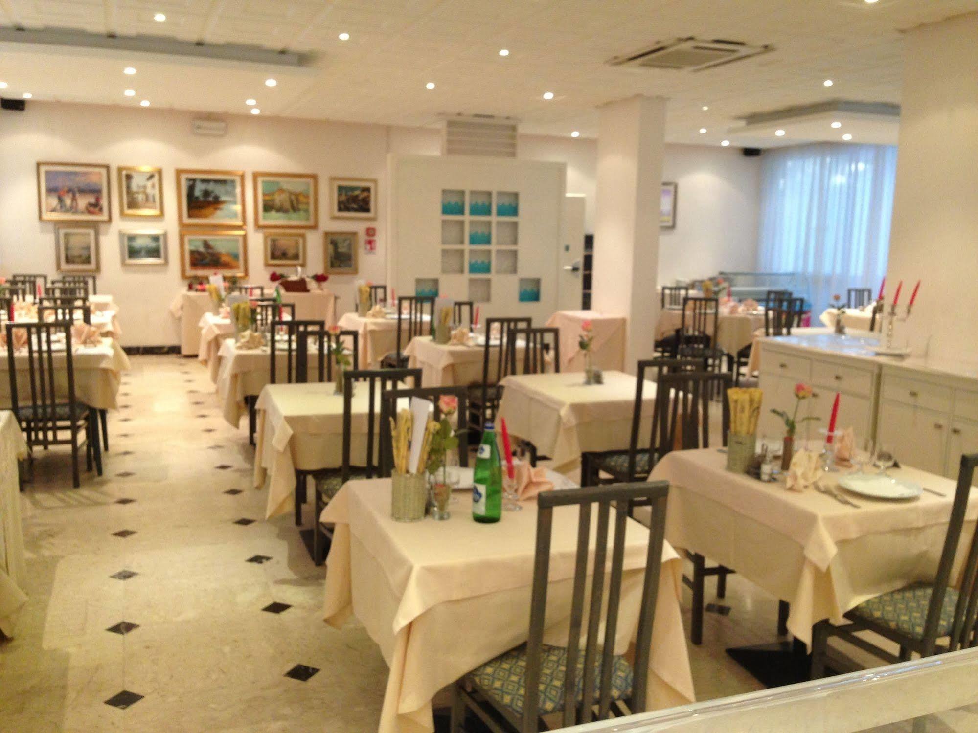 Eros Hotel 3*